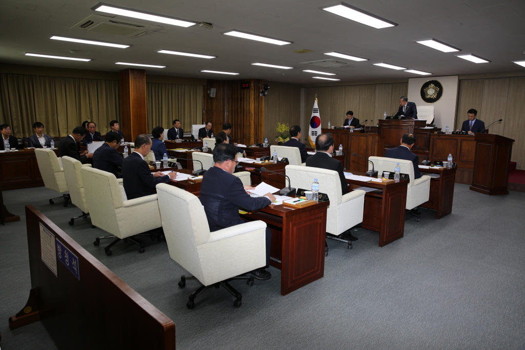 제206회 예산군의회(정례회)-제1차본회의