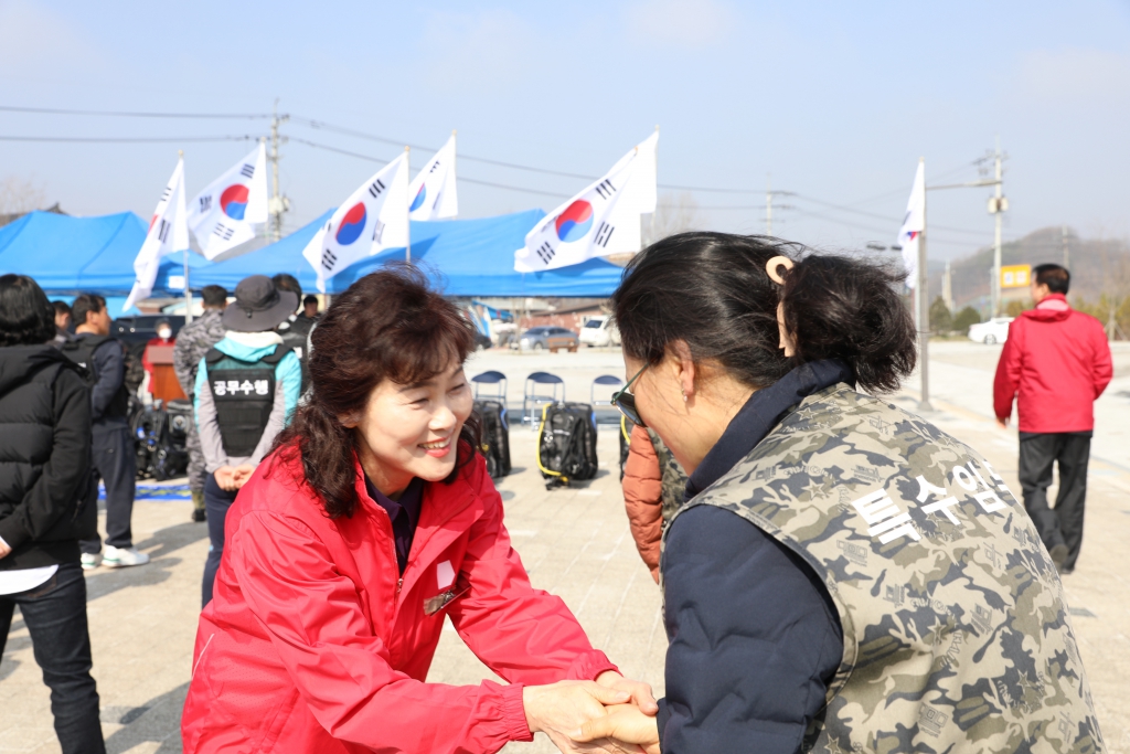 특수임무유공자회 예당호 수중 정화 행사 참석