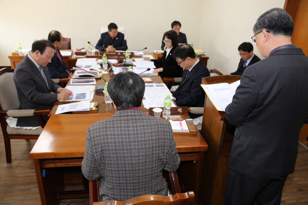 행정복지위원회 회의 모습