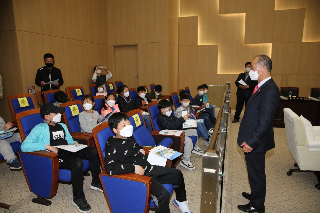 신암초등학교 의회 견학