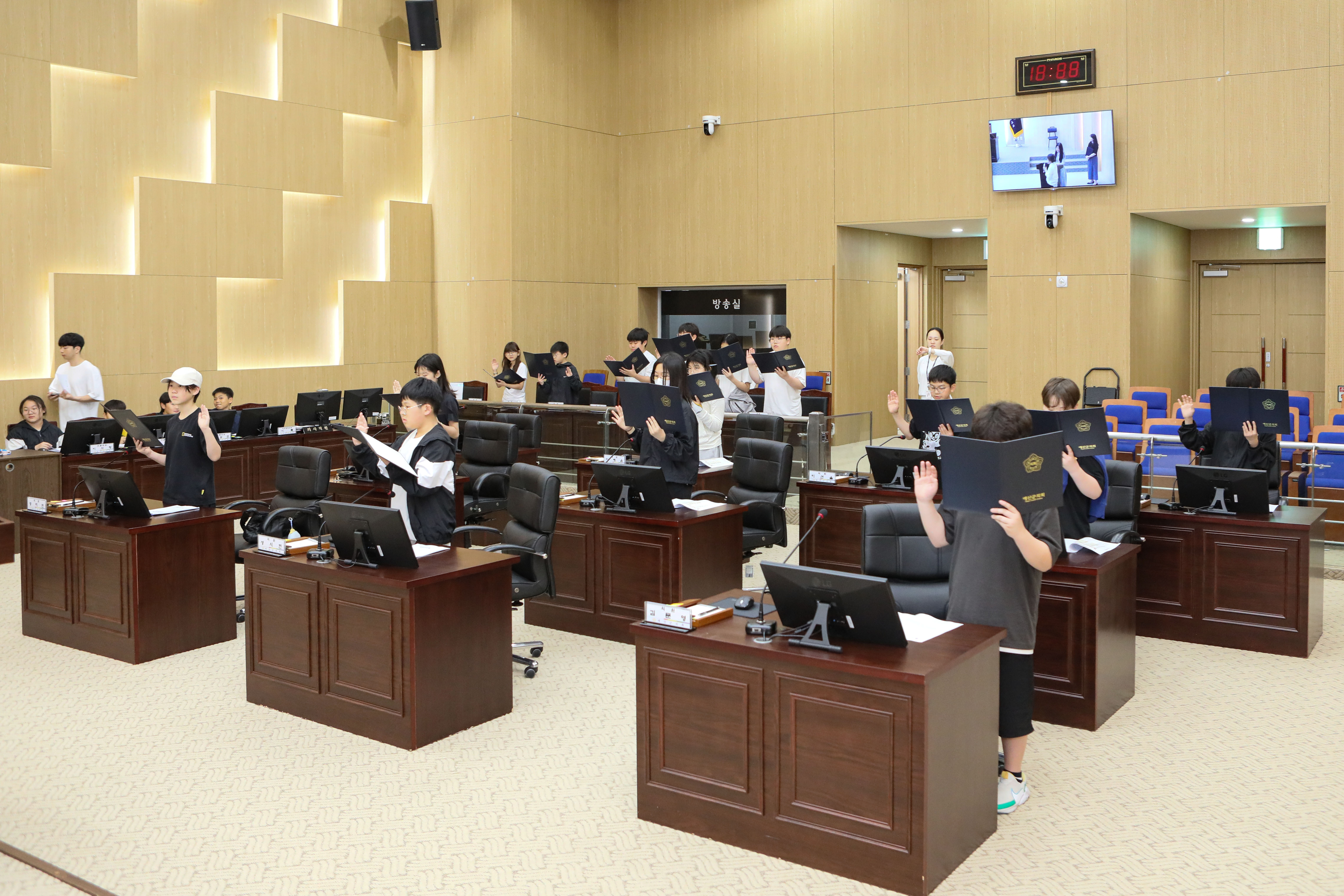 '청소년 의회체험 활동(예산초 6-1)' 게시글의 사진(2) '049A9449 복사.jpg'