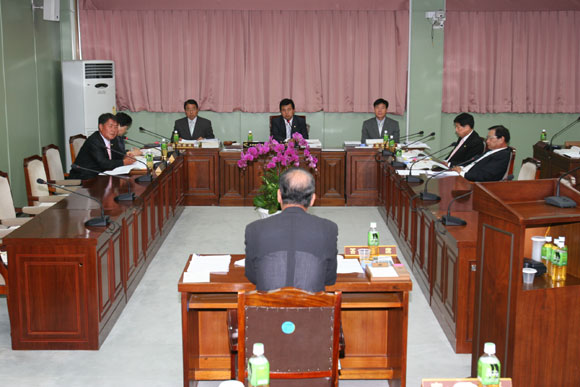 산업건설위원회 회의모습