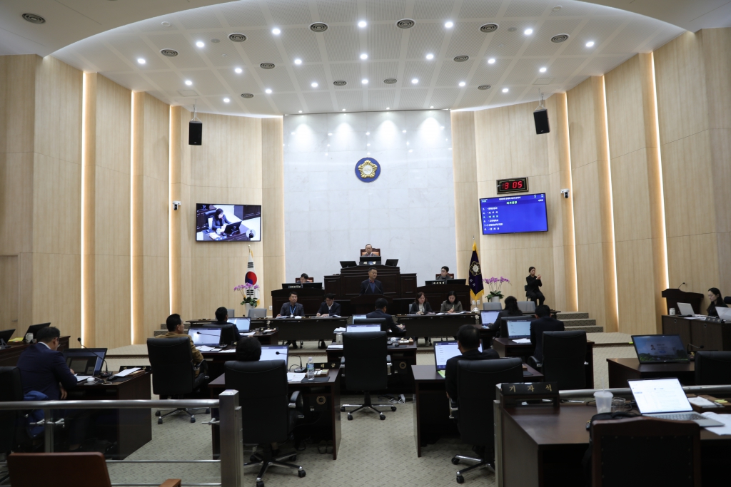 제309회 정례회 중 군정질문 2일차(민원봉사과, 문화관광과, 세무과, 회계과, 교육체육과, 경제과, 미래성장과)