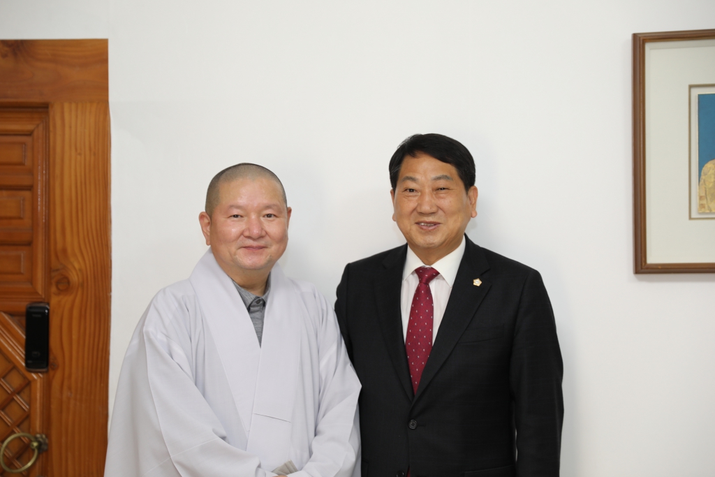 수덕사 신임주지 고불식