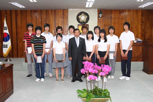 2009년도 우수학생에 대한 표창패수여