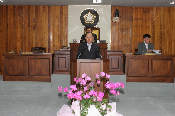 의회사무과장의 의사보고