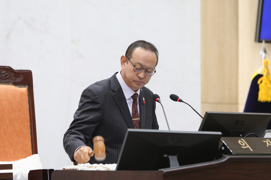 제321회 정례회 8차 본회의