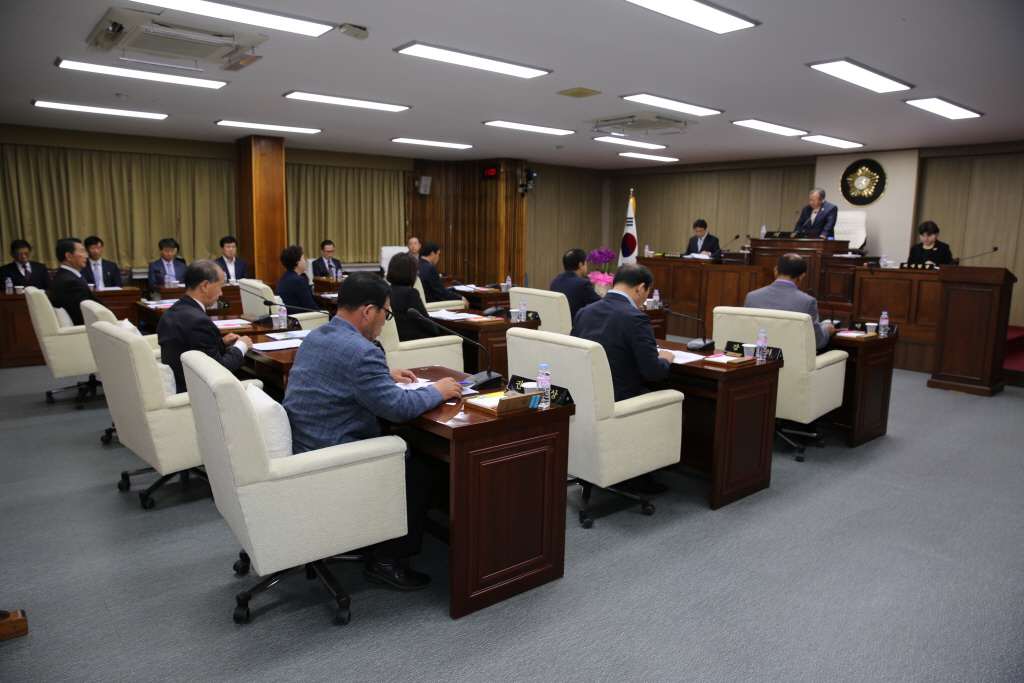 제221회 예산군의회(임시회) 제2차 본회의