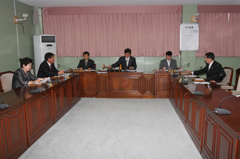 산업건설위원회 회의모습