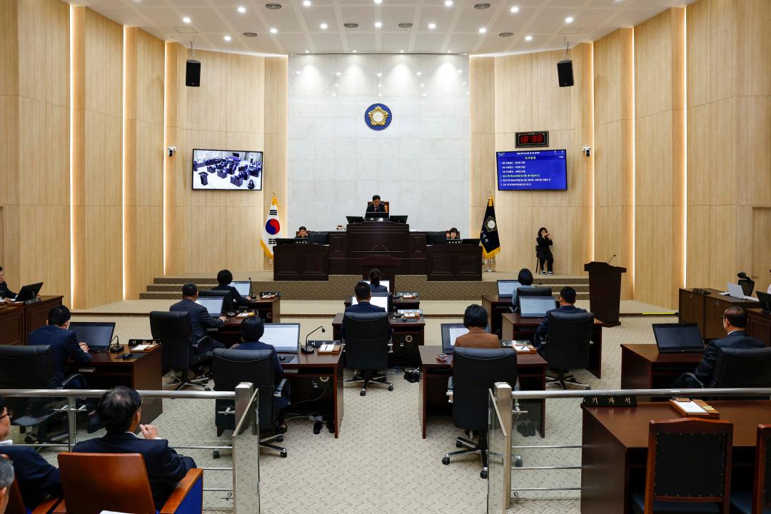 제327회 임시회 1차 본회의 개회