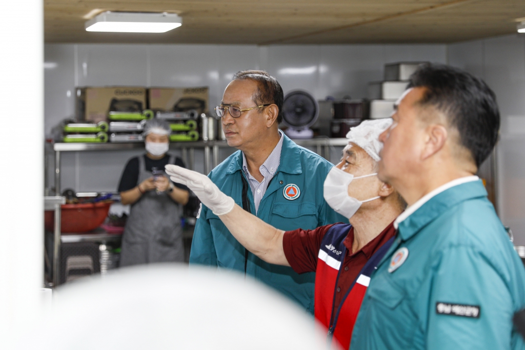 예산군자원봉사센터 직원 및 봉사자 격려