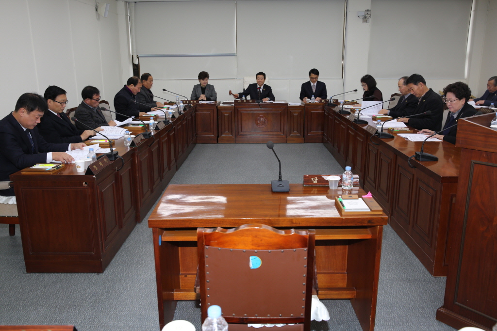 행정사무감사특별위원회