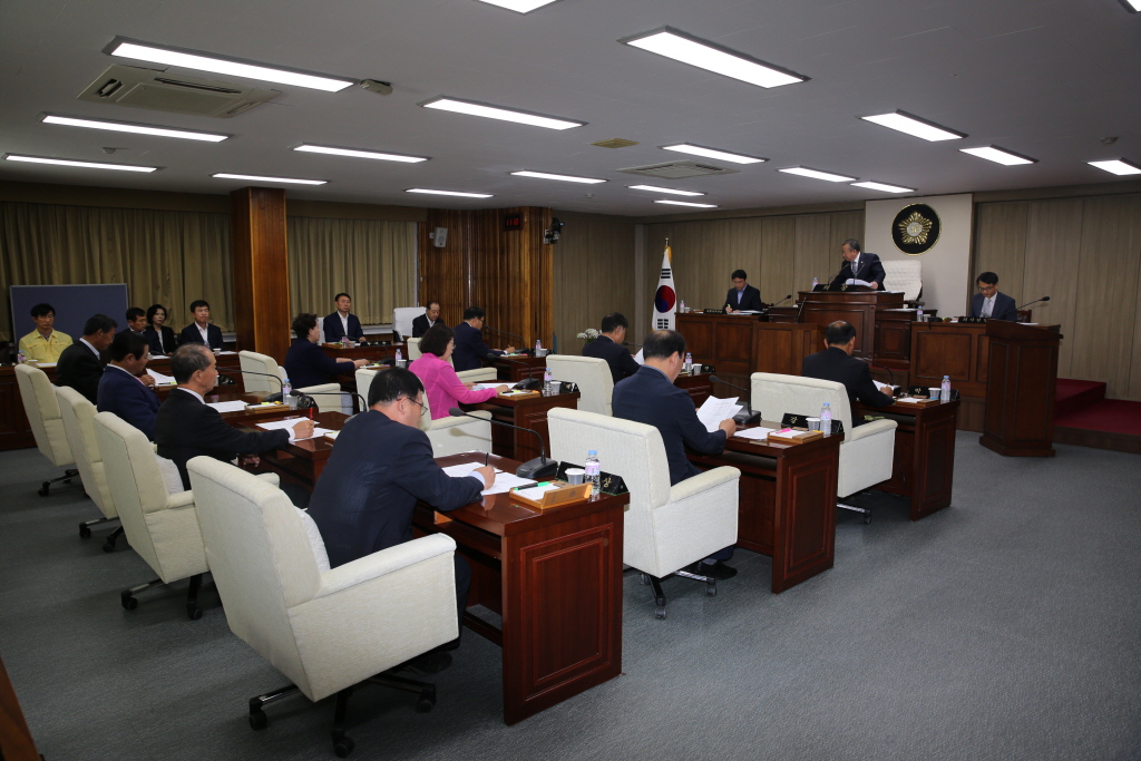 제213회 예산군의회(제1차정례회)제1차본회의