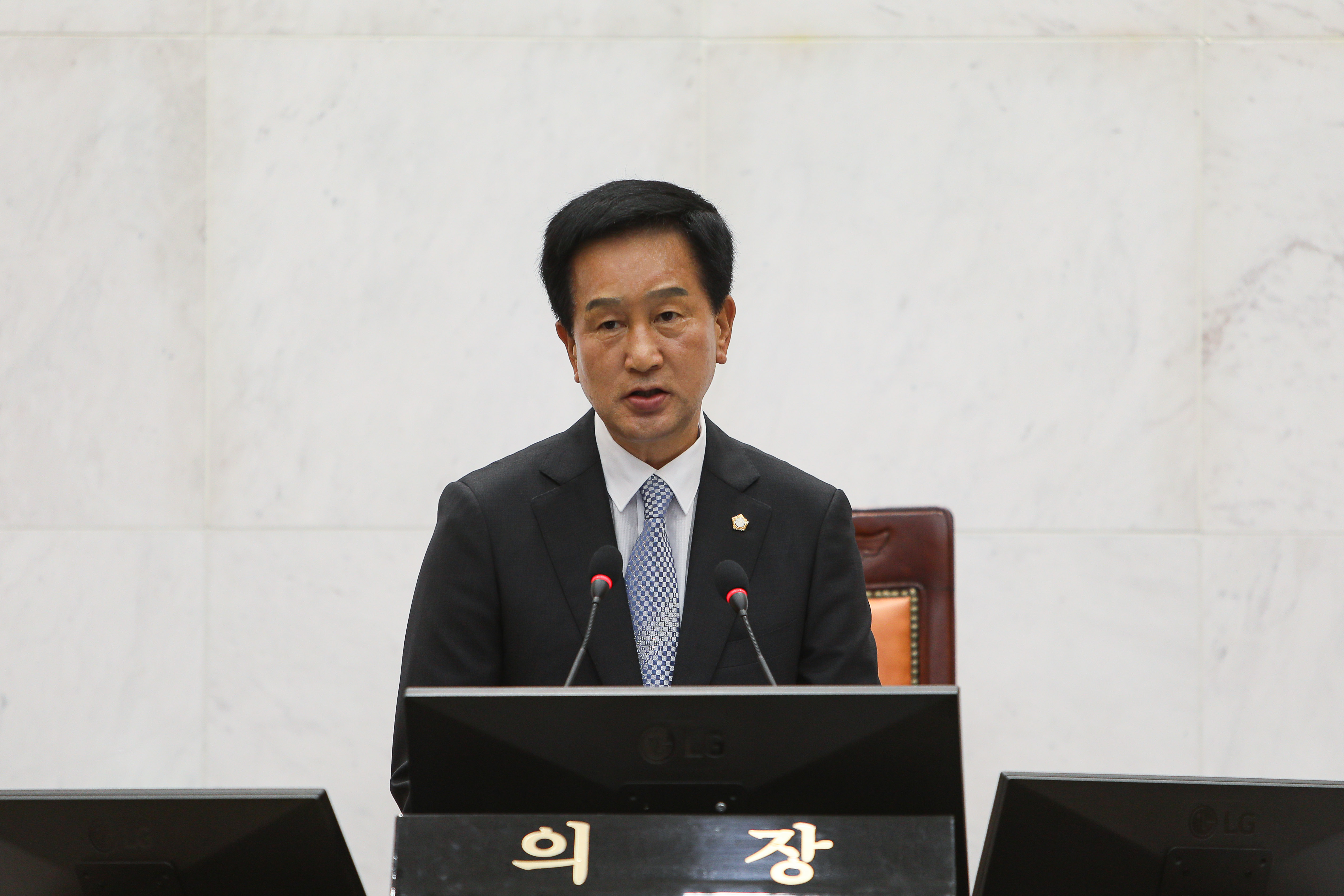 '예산군의회, 제325회 임시회 개회' 게시글의 사진(2) '예산군의회 박중수 의장.jpg'